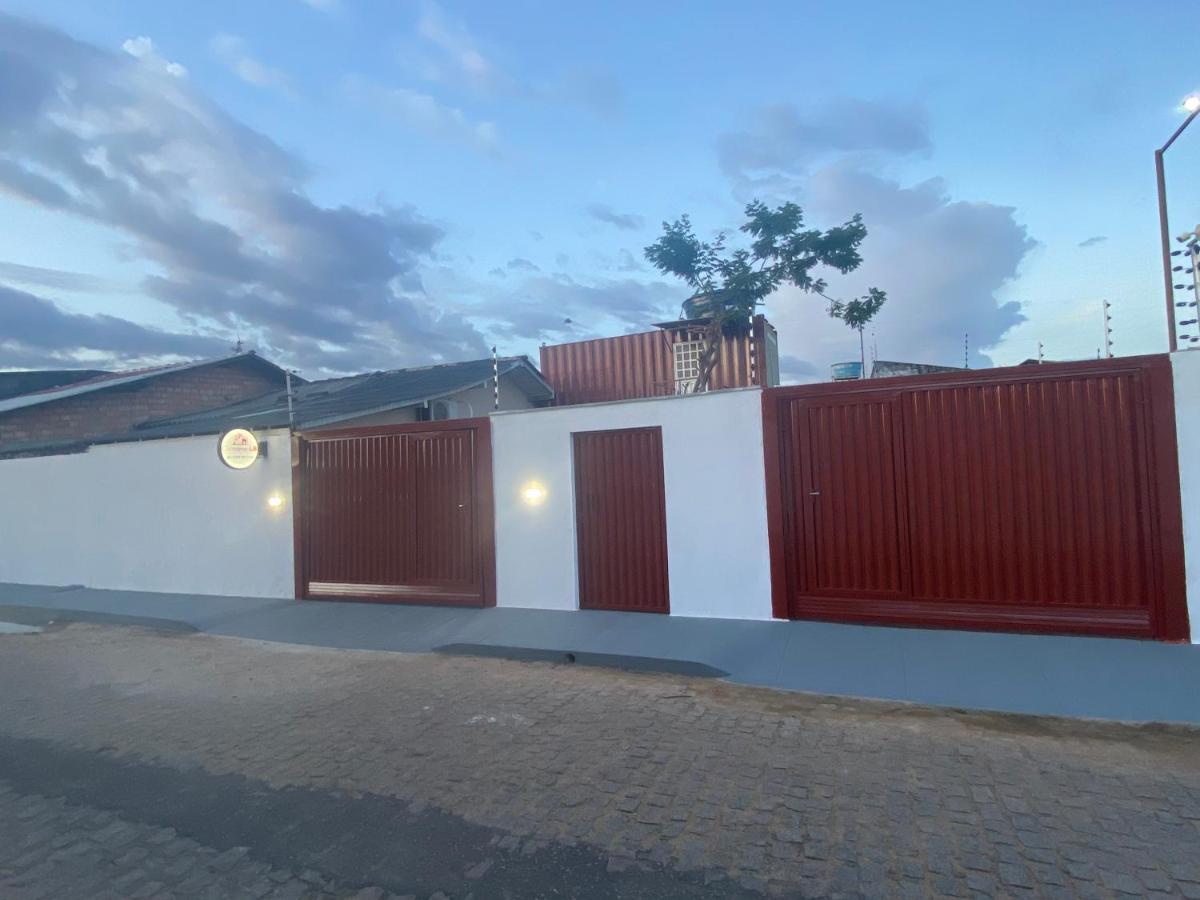 Container Lb Com Garagem Para Carros De Ate 4,5M 博阿维斯塔 外观 照片